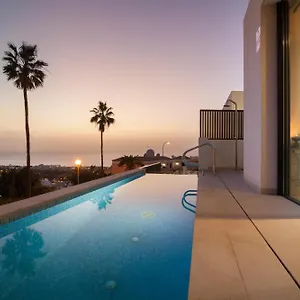 200m² New D With Private, Heated Pool And Amazing Ocean View. Villa